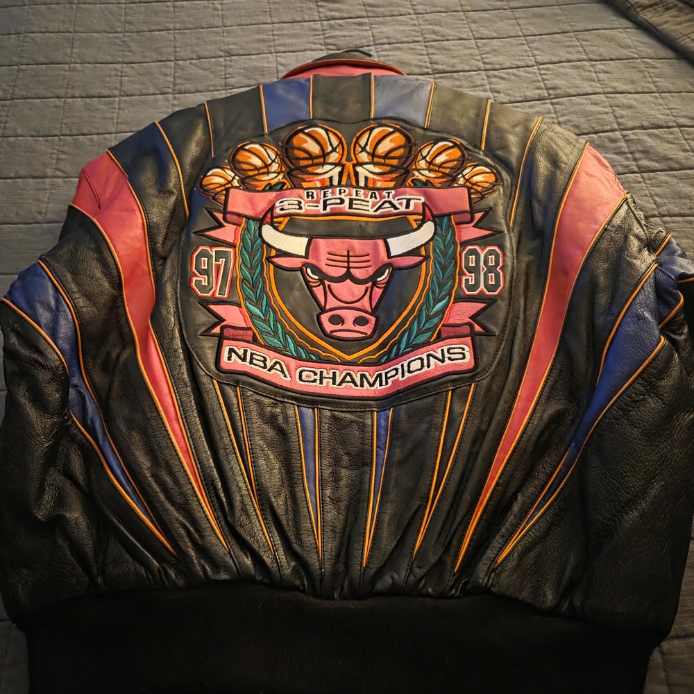 Men's Black and Red Bulls Leather Jacket - Picture 3 of 8